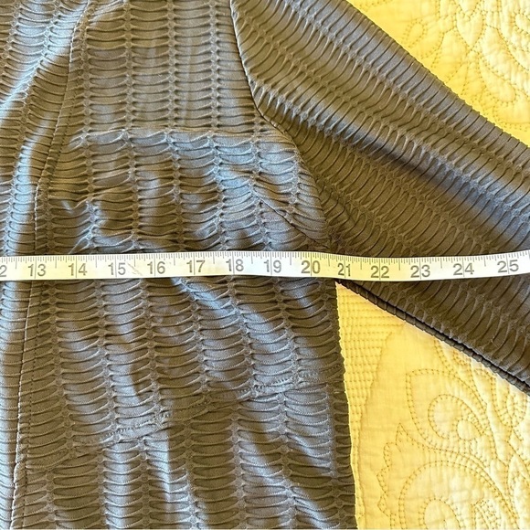 NWT Premise Studio black cardigan in unique textured pattern, size 0X/XL - Picture 7 of 8